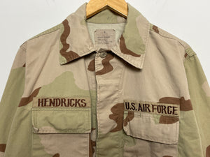 Vintage 1990s US Air Force Desert Camouflage "Hendricks" Button Up Military Cargo Pocket Long Sleeve Shirt (size adult Large)